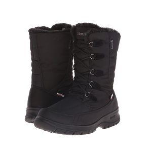 Kamik Women’s Winter Boots Size 9